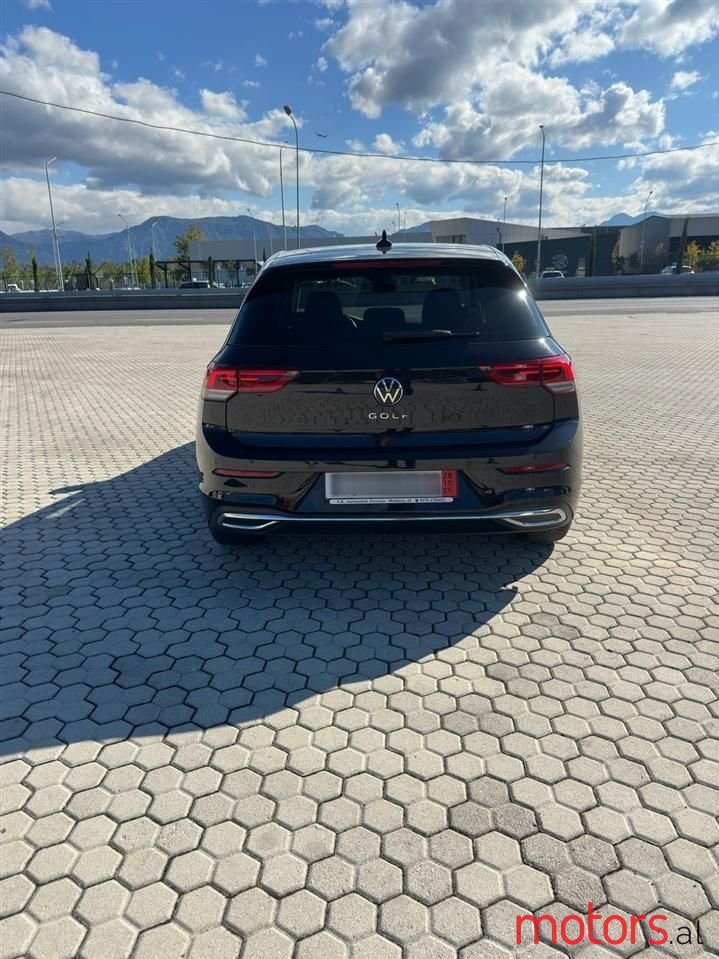 2023' Volkswagen Golf photo #3