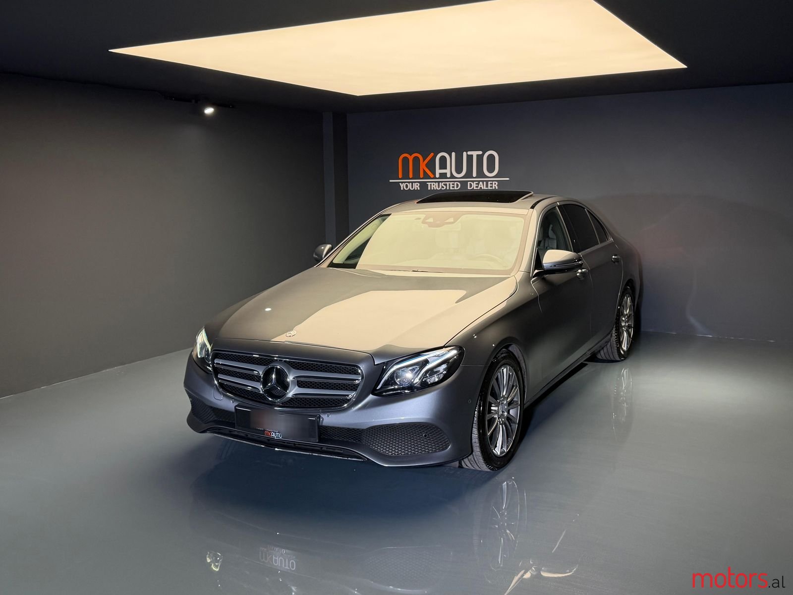 2017' Mercedes-Benz E 220 photo #1