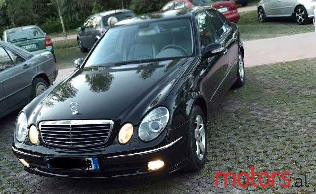 2004' Mercedes-Benz E-Class photo #1