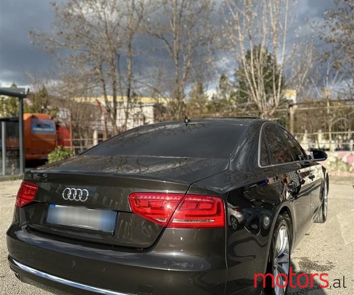 2011' Audi A8 photo #3