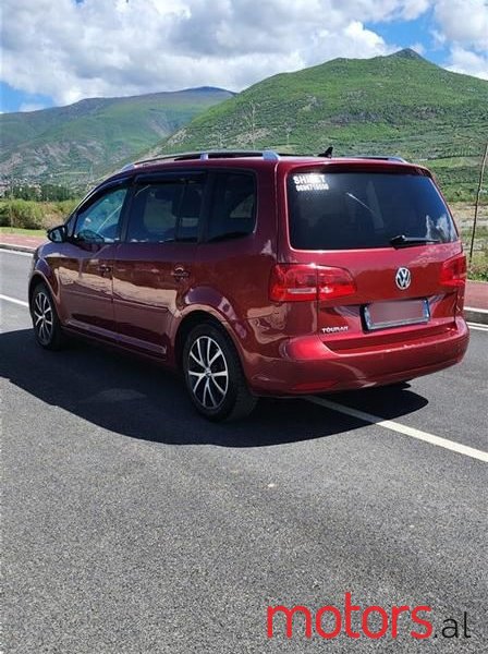 2012' Volkswagen Touran photo #4