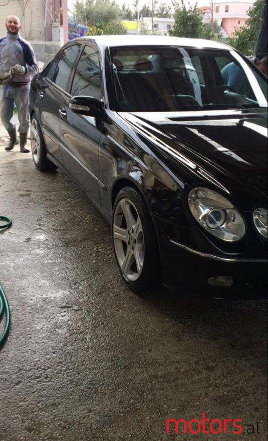 2006' Mercedes-Benz E 400 photo #2
