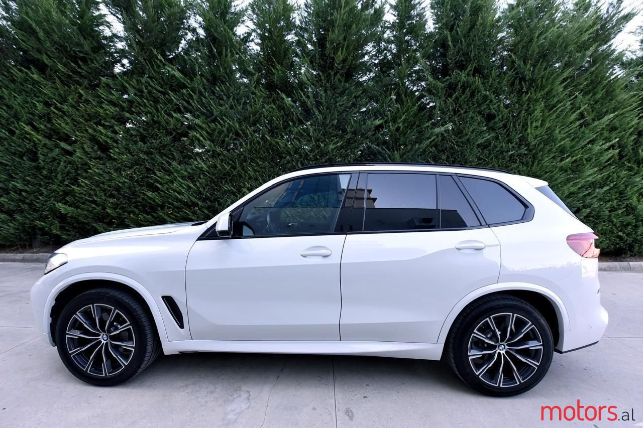 2019' BMW X5 photo #2