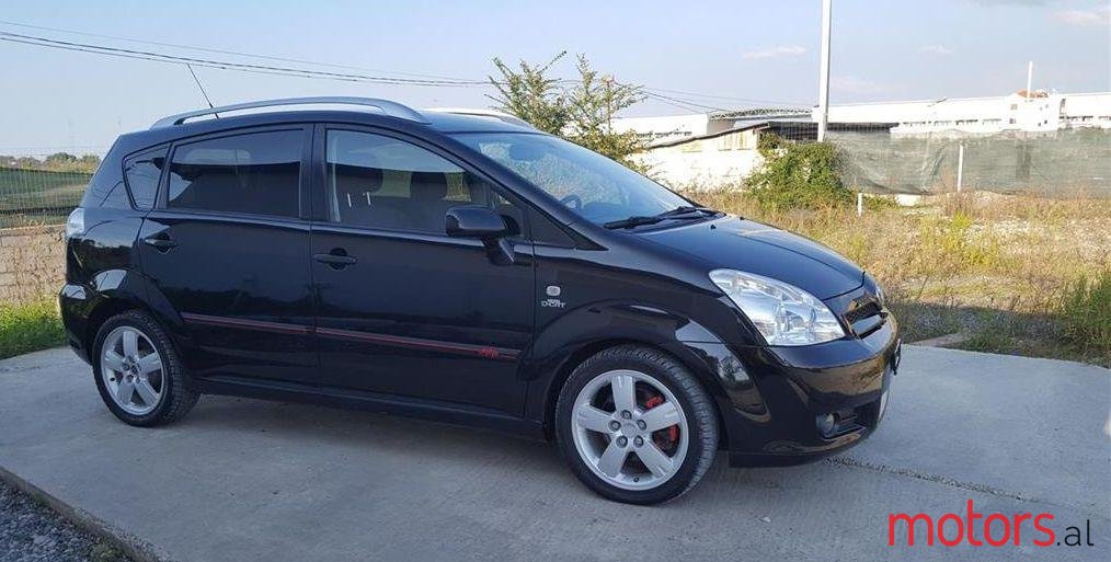 2006' Toyota Corolla Verso photo #1