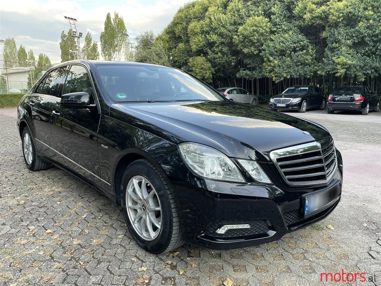 2009' Mercedes-Benz E 250 photo #3