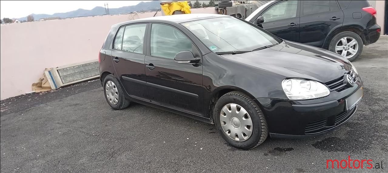 2005' Volkswagen Golf photo #4