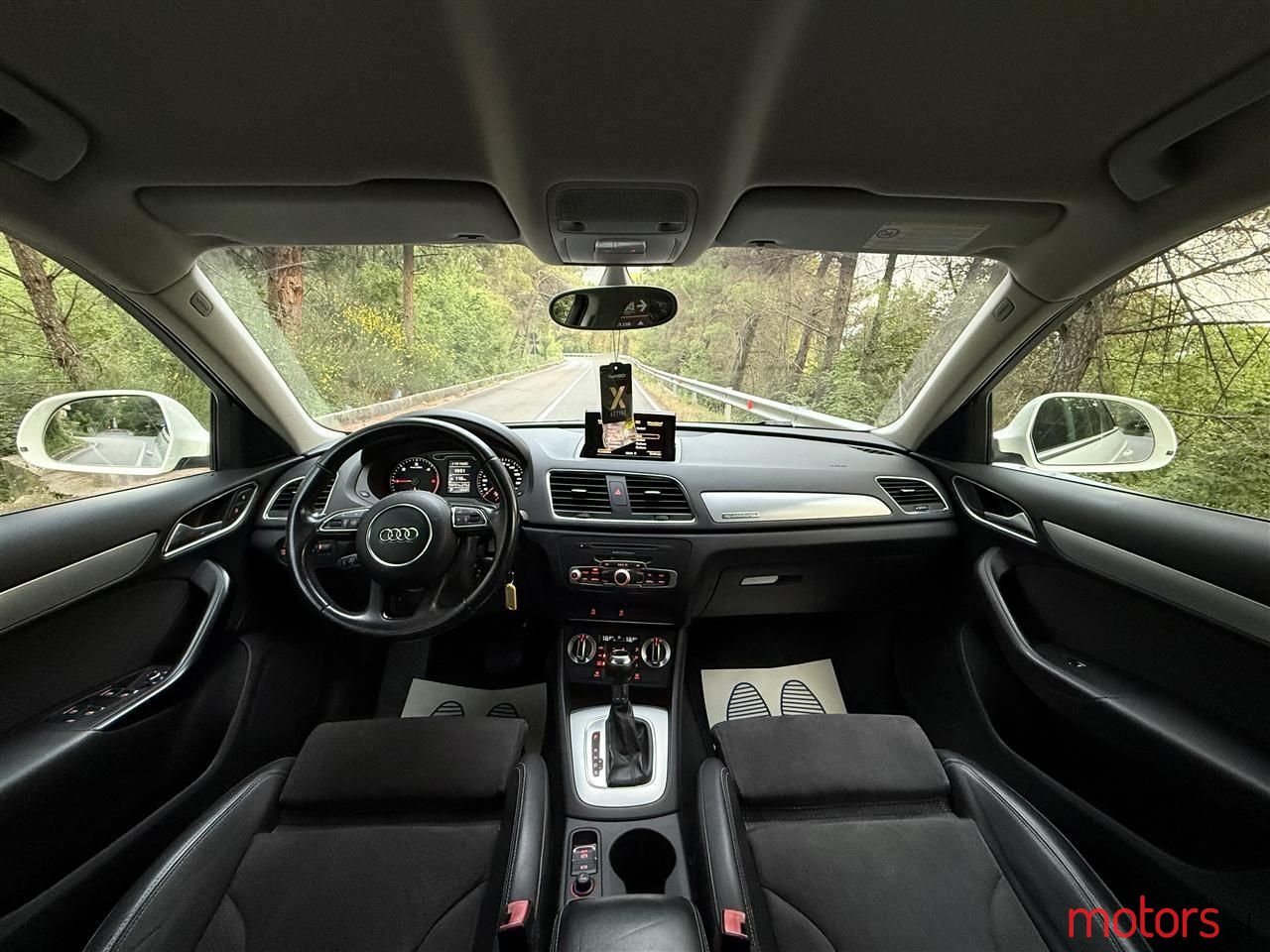 2012' Audi Q3 photo #2