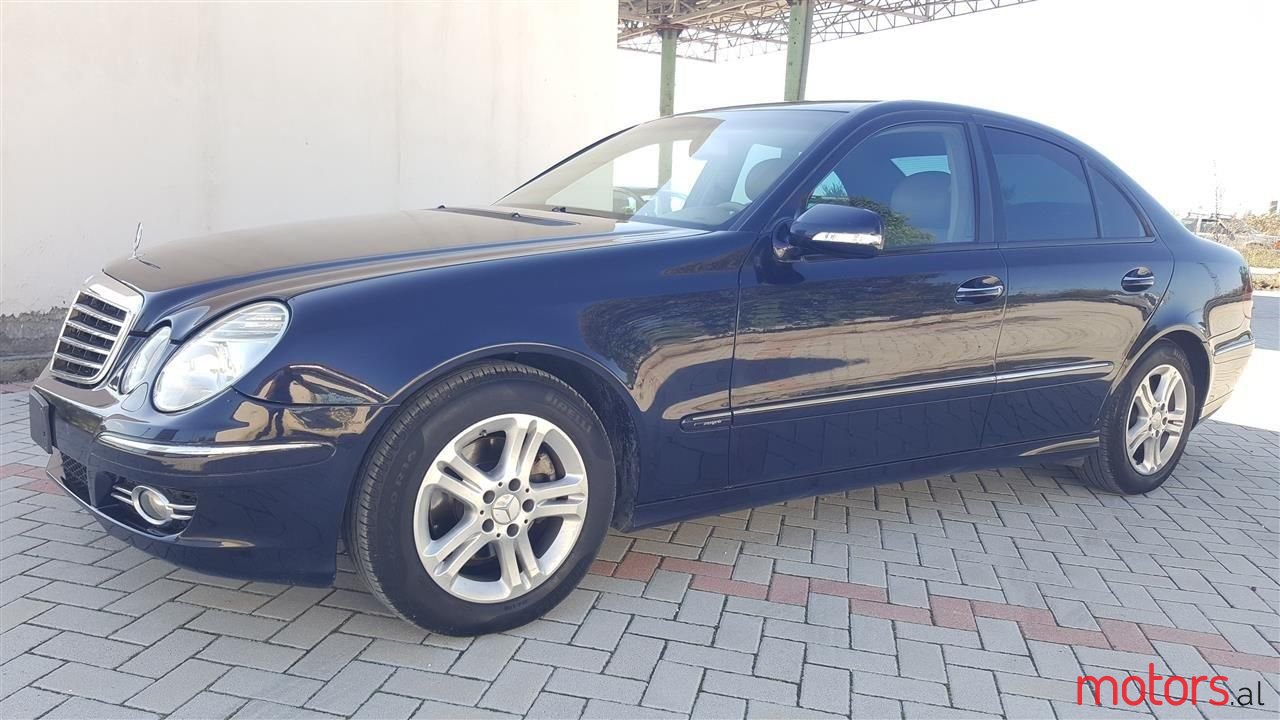 2007' Mercedes-Benz E 220 photo #2