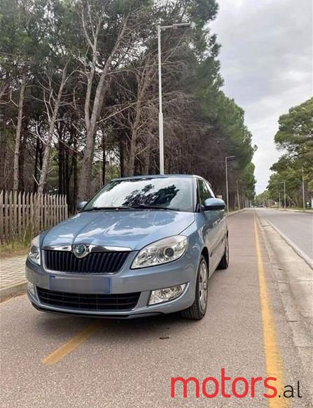 2012' Skoda Fabia photo #1