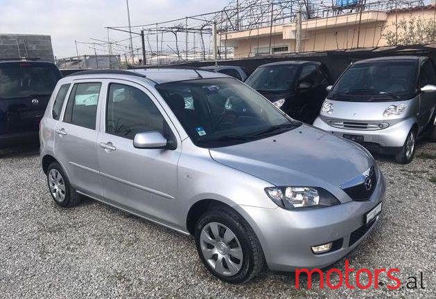 2004' Mazda 2 photo #1