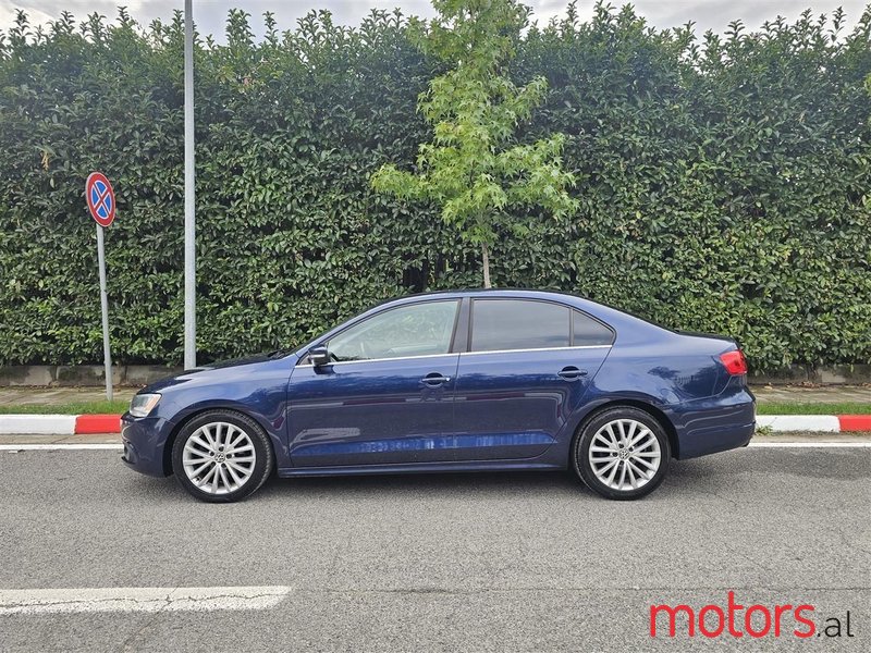 2014' Volkswagen Jetta photo #2