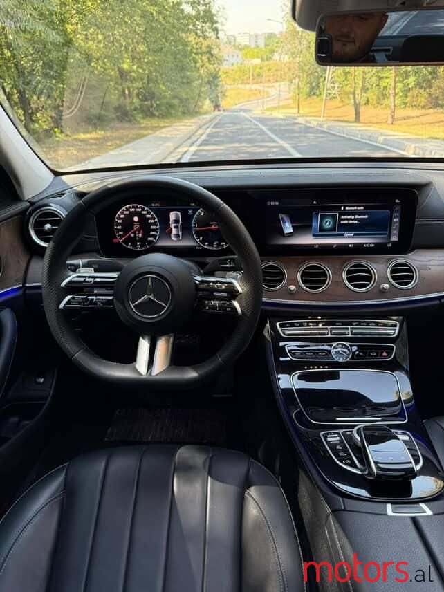 2018' Mercedes-Benz 220 photo #5