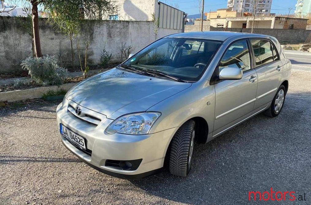 2005' Toyota Corolla photo #1