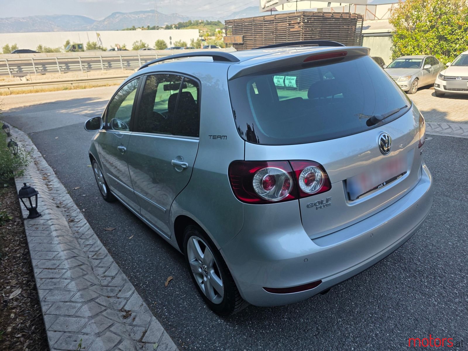 2010' Volkswagen Golf Plus photo #5
