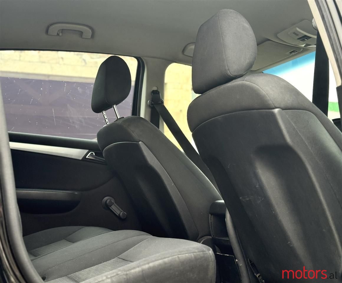 2008' Mercedes-Benz B 180 photo #6