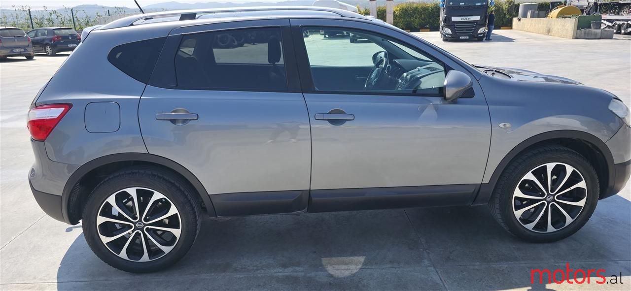 2012' Nissan Qashqai photo #1