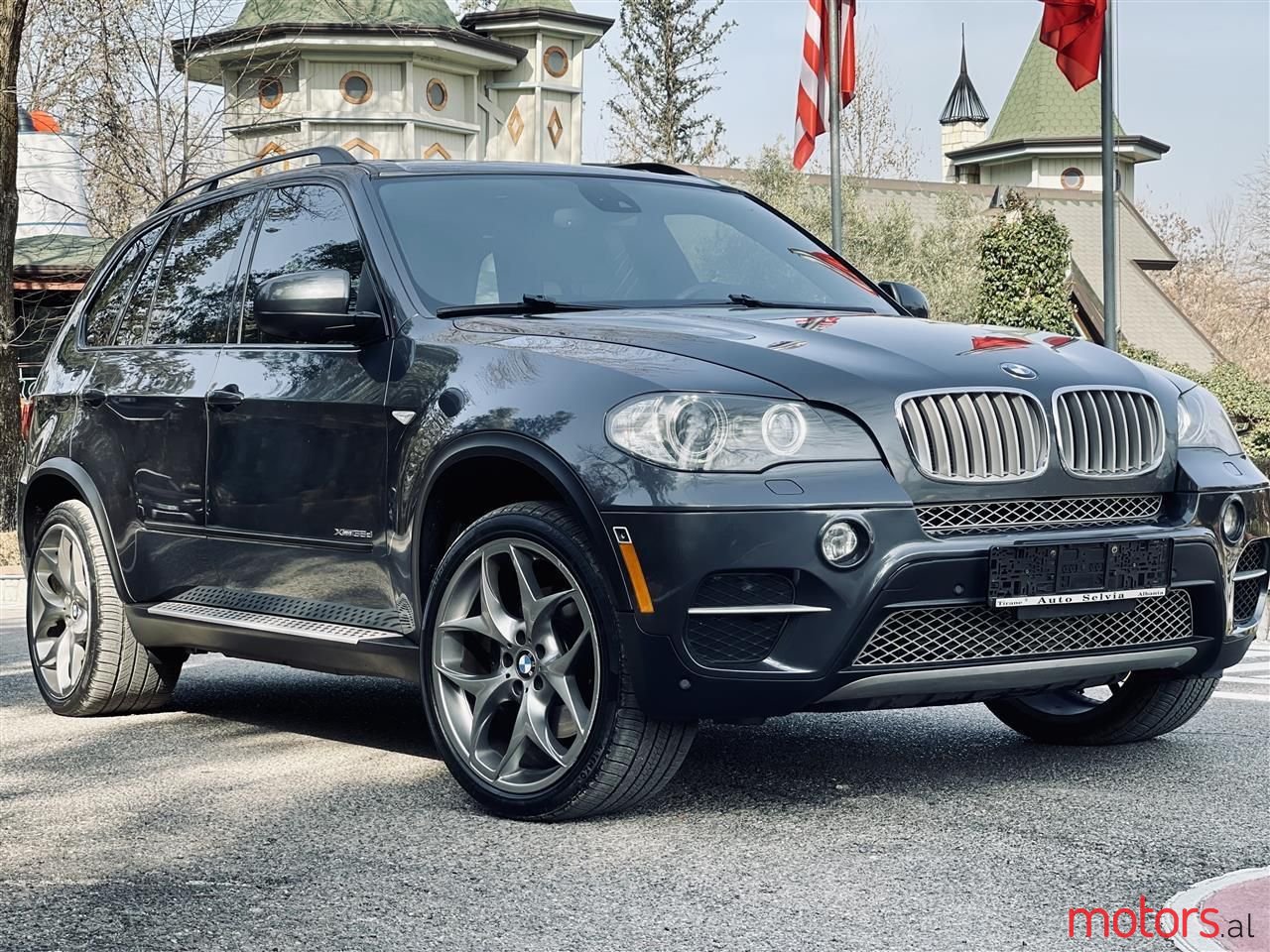 2011' BMW X5 photo #1