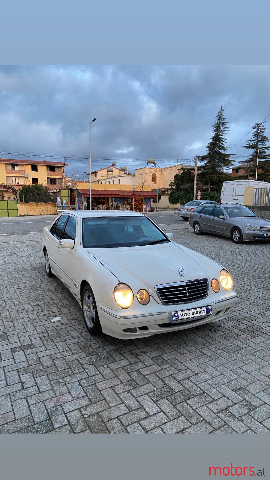 2002' Mercedes-Benz 270 photo #1