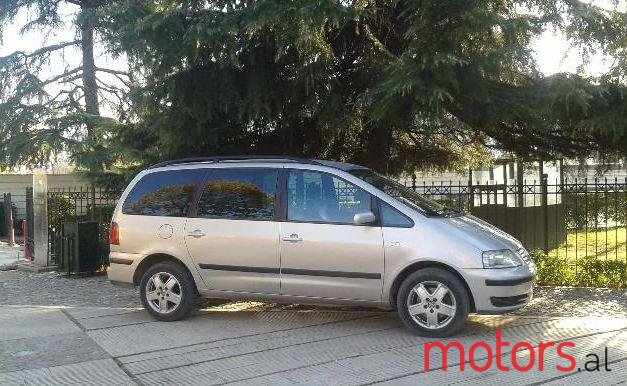 2002' Volkswagen Sharan photo #1