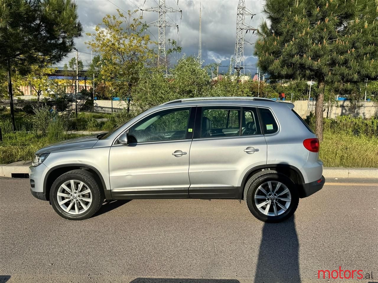 2012' Volkswagen Tiguan photo #6