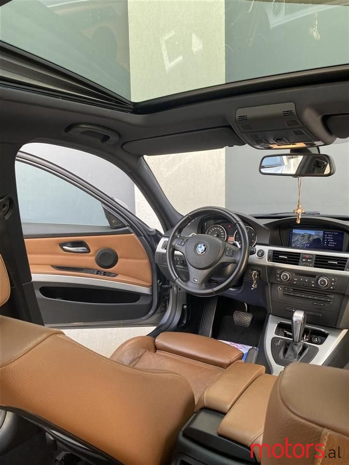 2012' BMW 325 photo #1