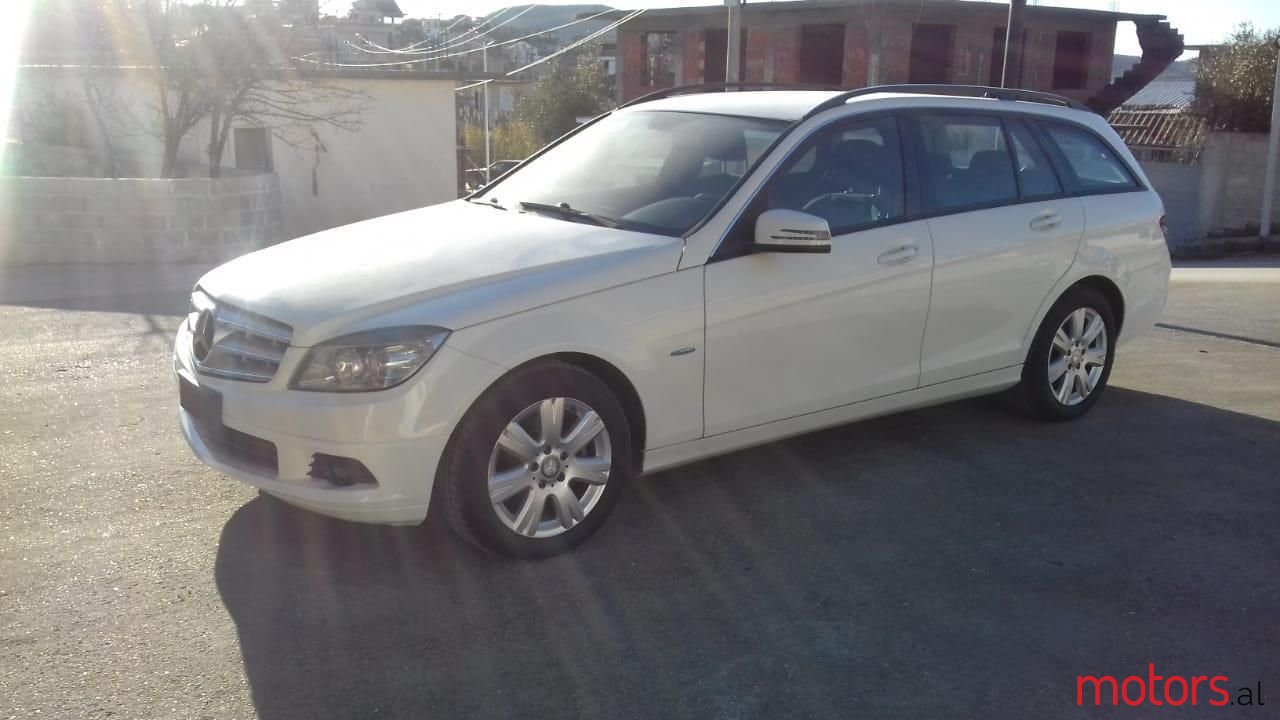 2010' Mercedes-Benz C 220 photo #2
