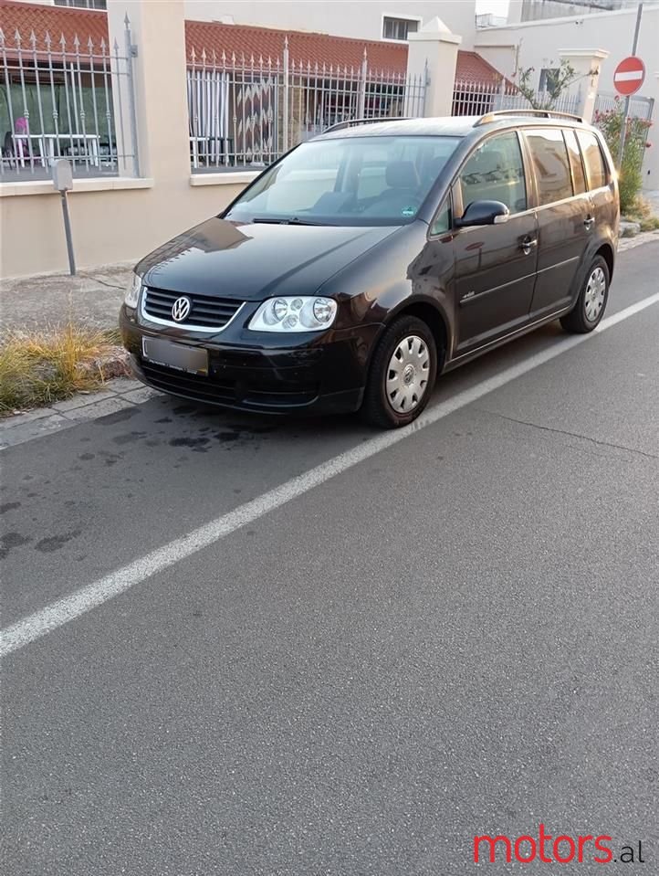 2006' Volkswagen Touran photo #3