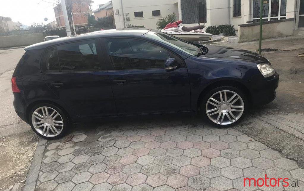 2005' Volkswagen Golf photo #1