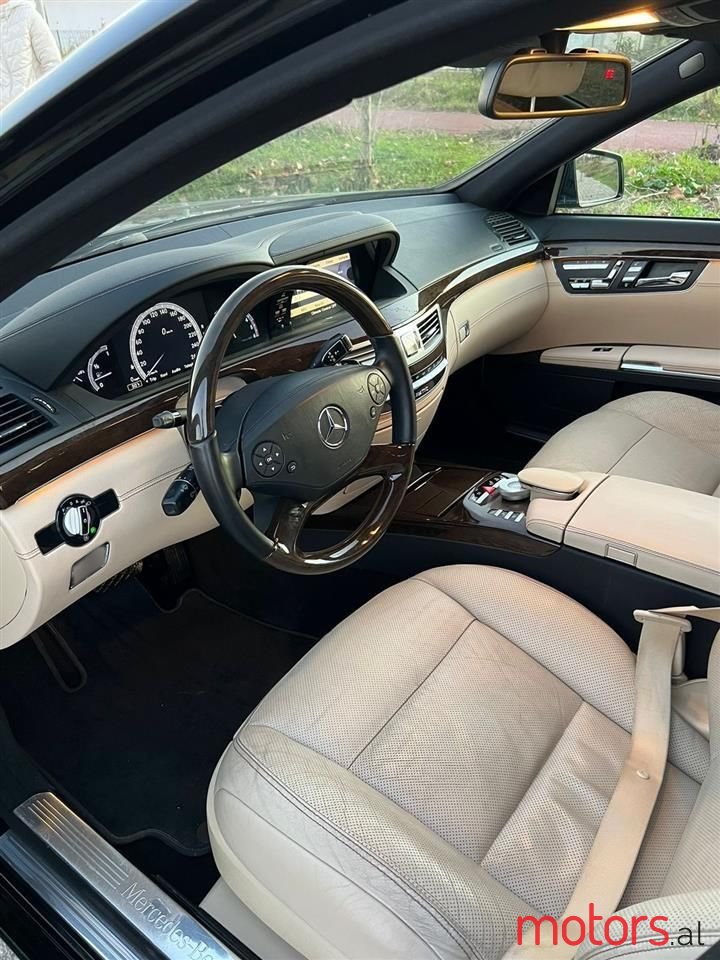 2012' Mercedes-Benz S 350 photo #5