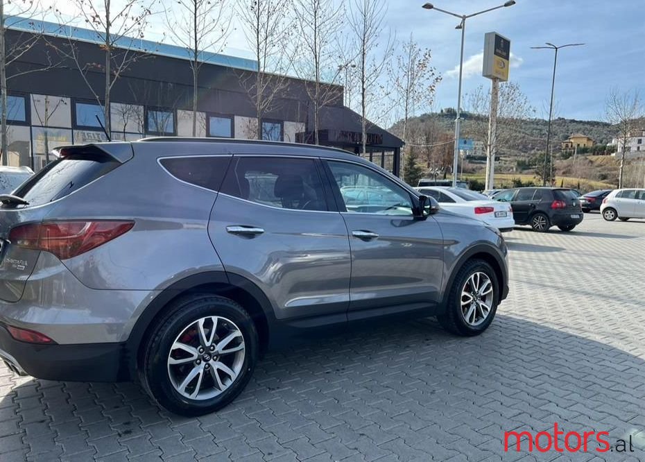 2014' Hyundai Santa Fe photo #3