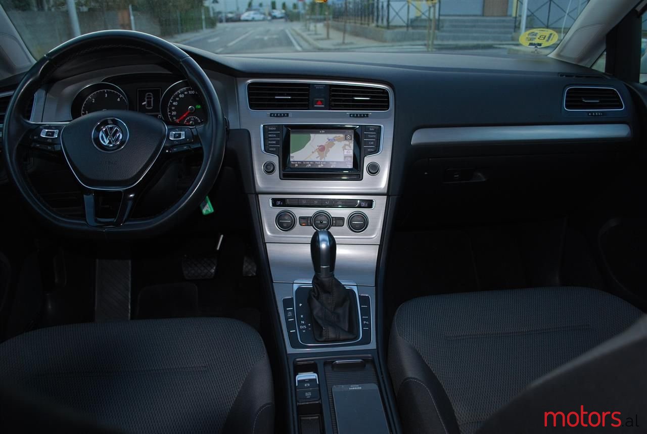 2014' Volkswagen Golf photo #6