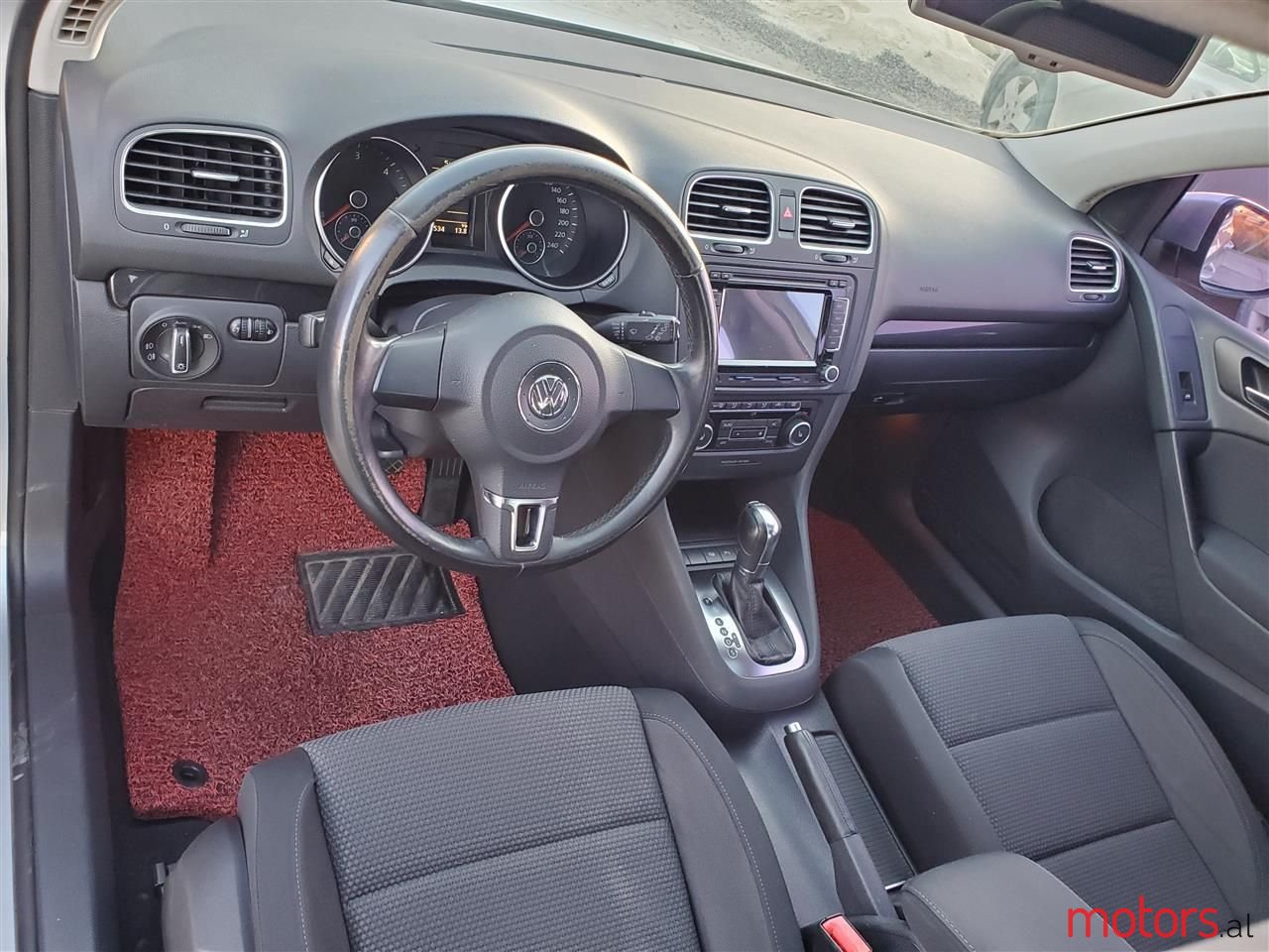 2012' Volkswagen Golf photo #5