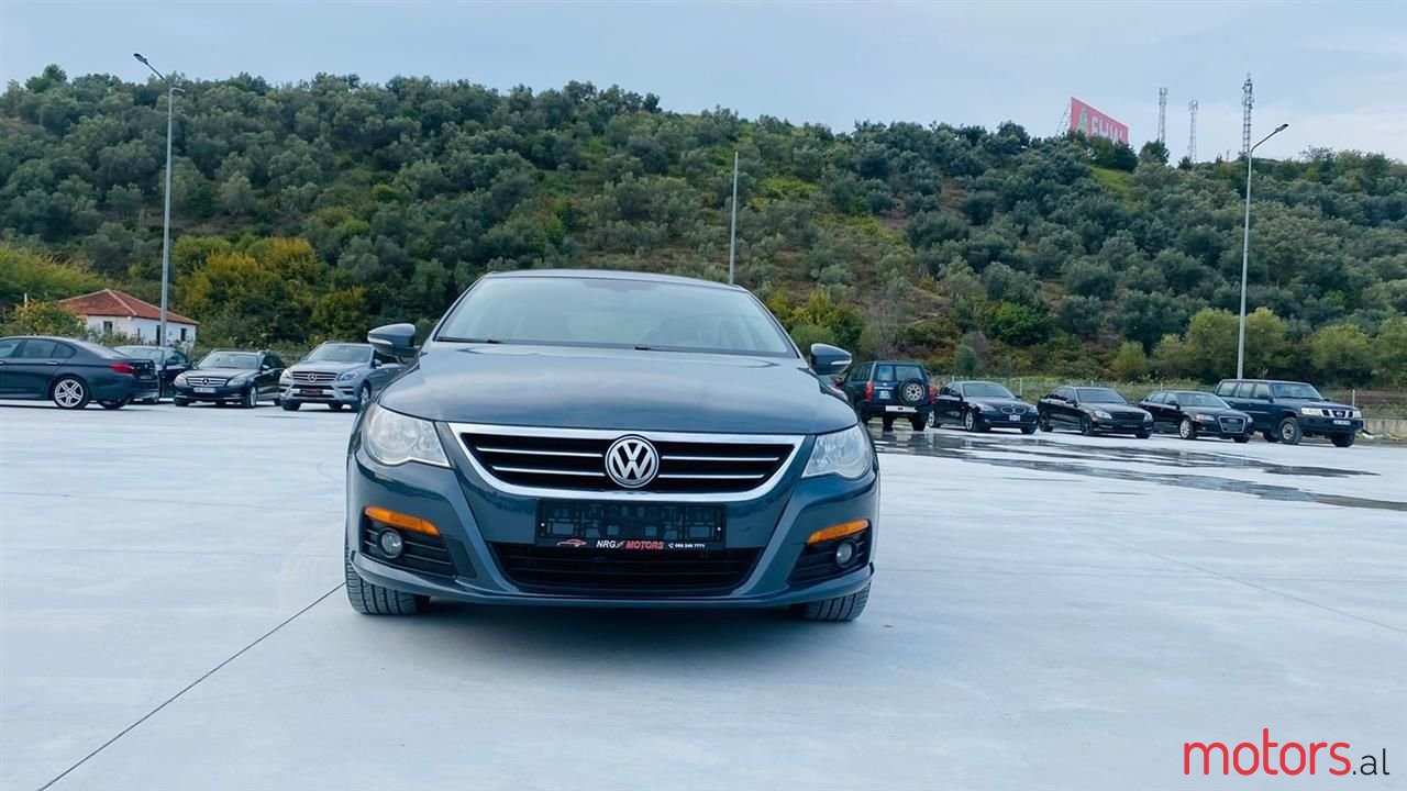 2011' Volkswagen photo #1