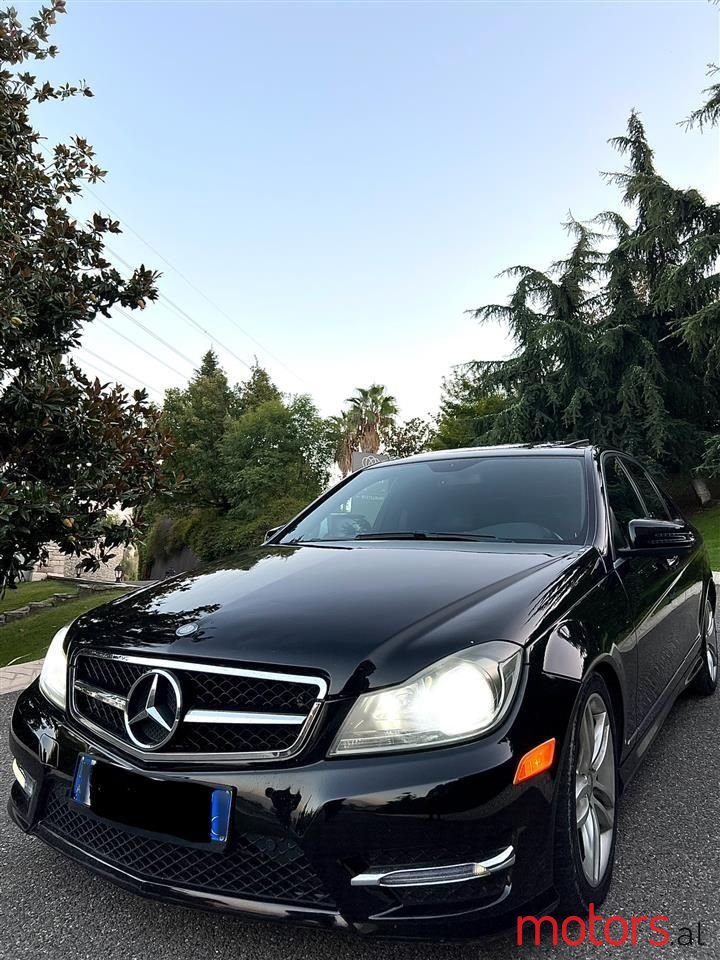 2013' Mercedes-Benz C 300 photo #1
