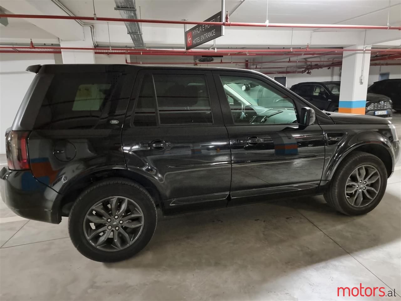 2012' Land Rover Freelander photo #4