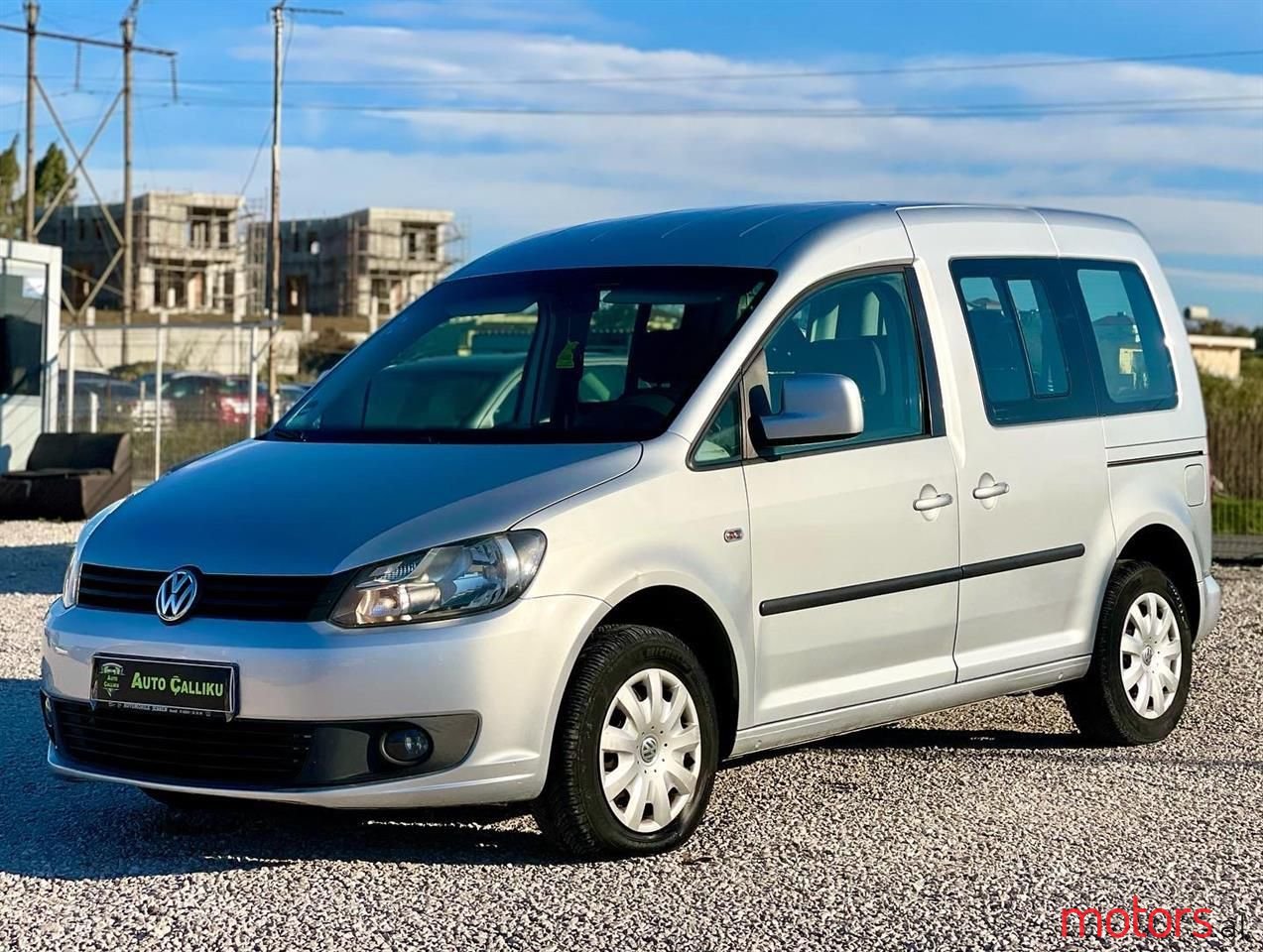 2011' Volkswagen Caddy photo #3