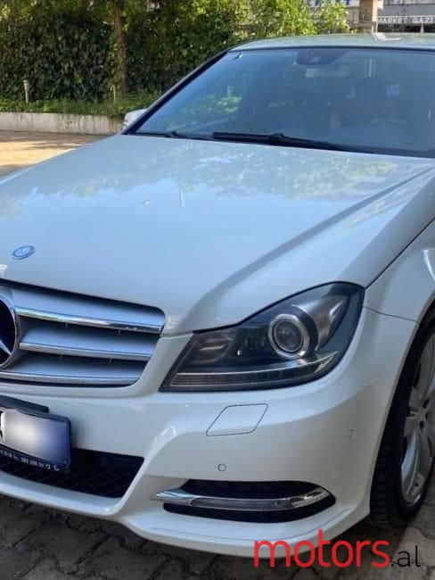 2011' Mercedes-Benz C 220 photo #4