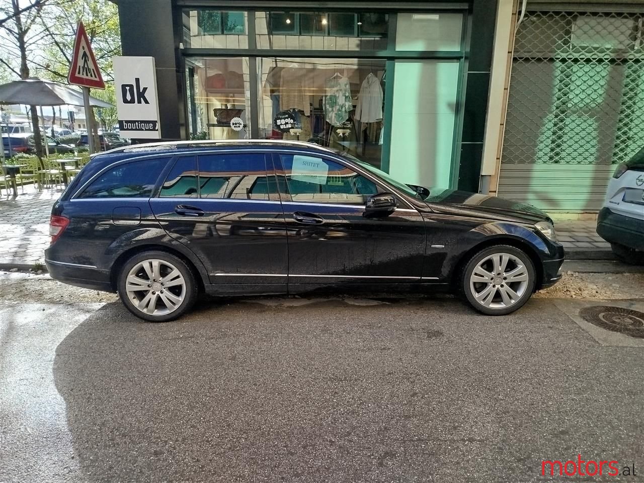 2011' Mercedes-Benz C 220 photo #1