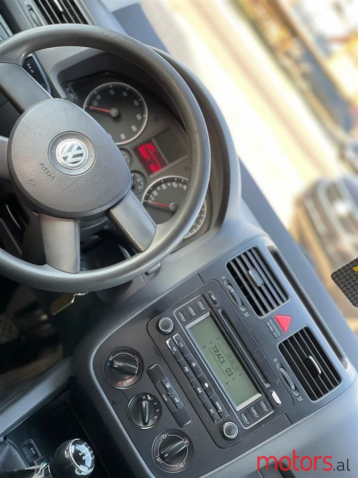 2006' Volkswagen Golf photo #4