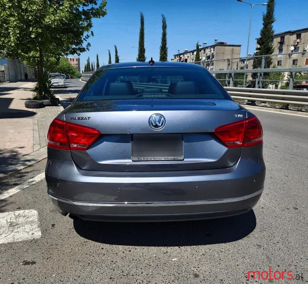 2014' Volkswagen Passat photo #6