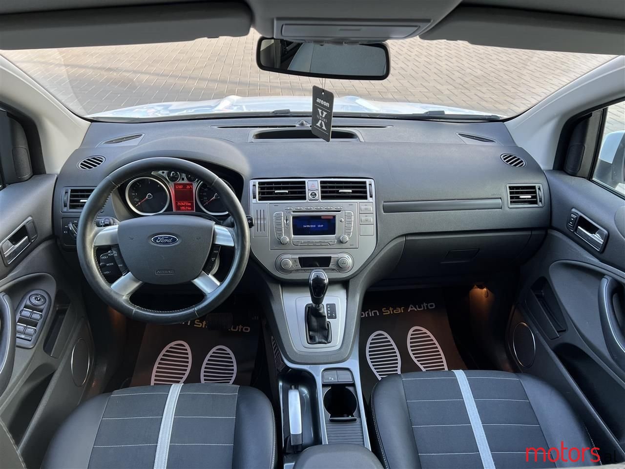 2010' Ford Kuga photo #3