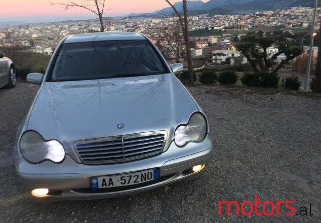 2002' Mercedes-Benz C-Class photo #1