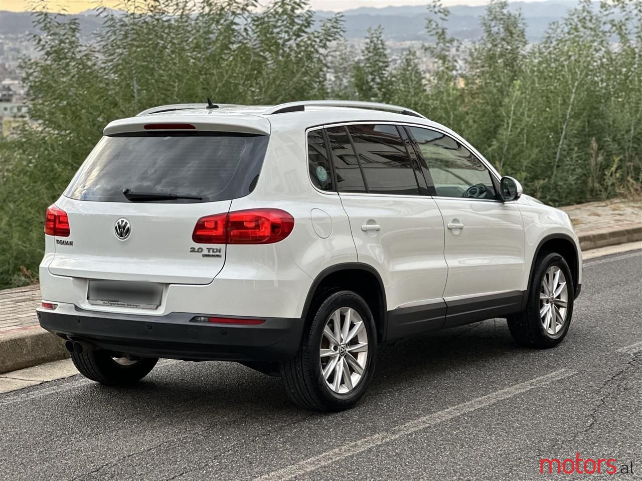 2014' Volkswagen Touran photo #5