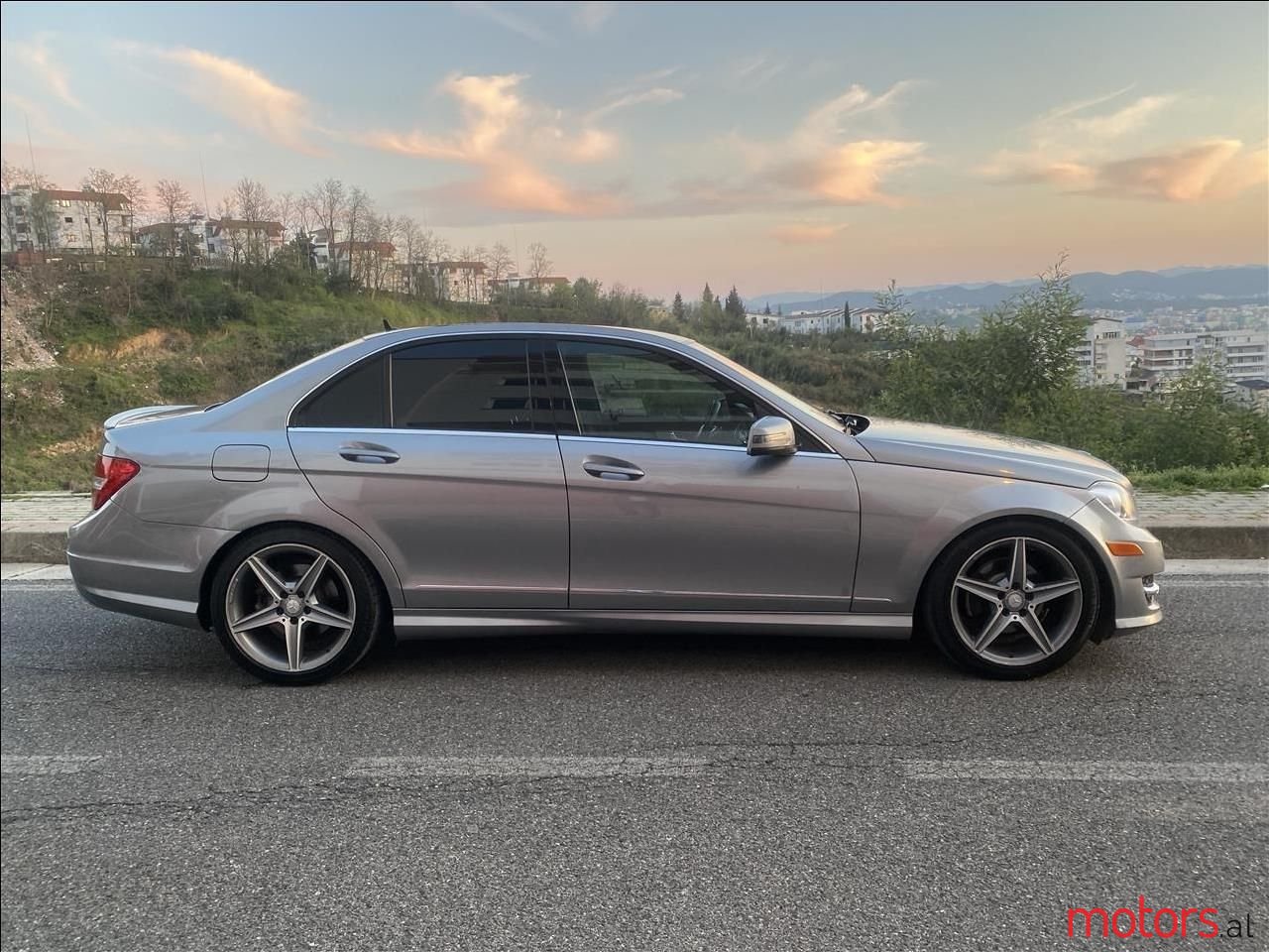 2012' Mercedes-Benz C 250 photo #3