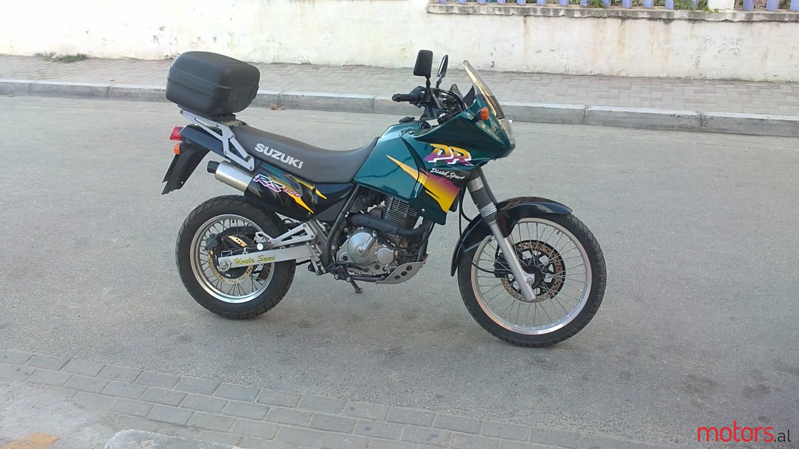 1996' Suzuki DR 650 photo #1