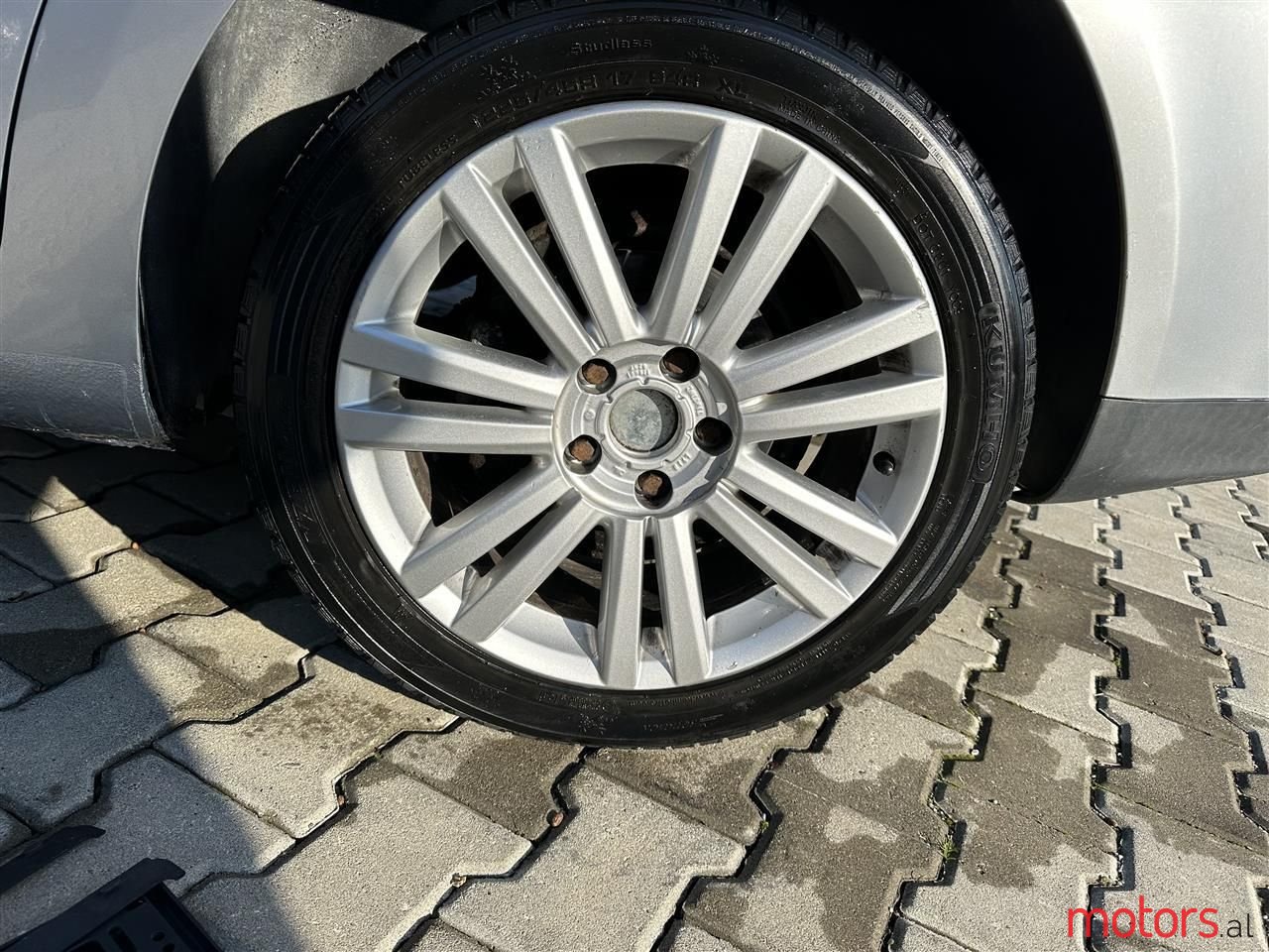 2007' Volkswagen Touran photo #4