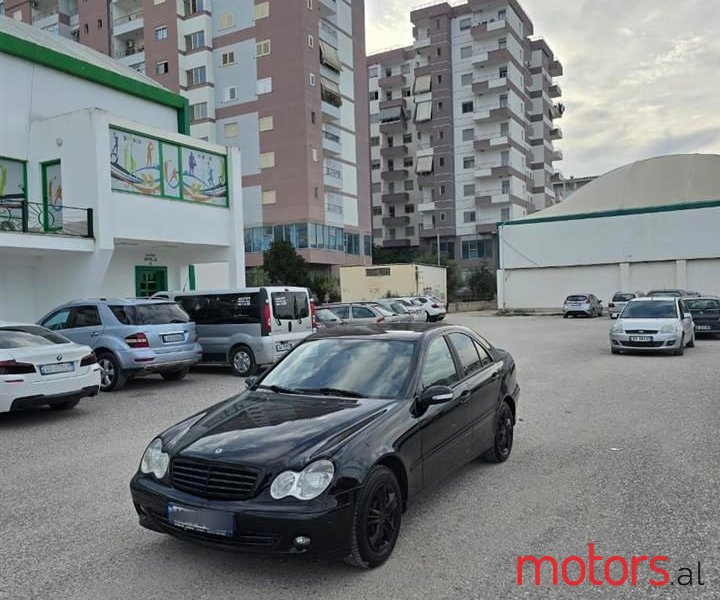 2006' Mercedes-Benz C 220 photo #1