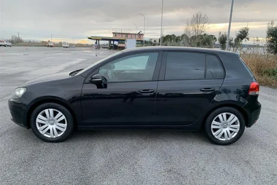 2009' Volkswagen Golf
