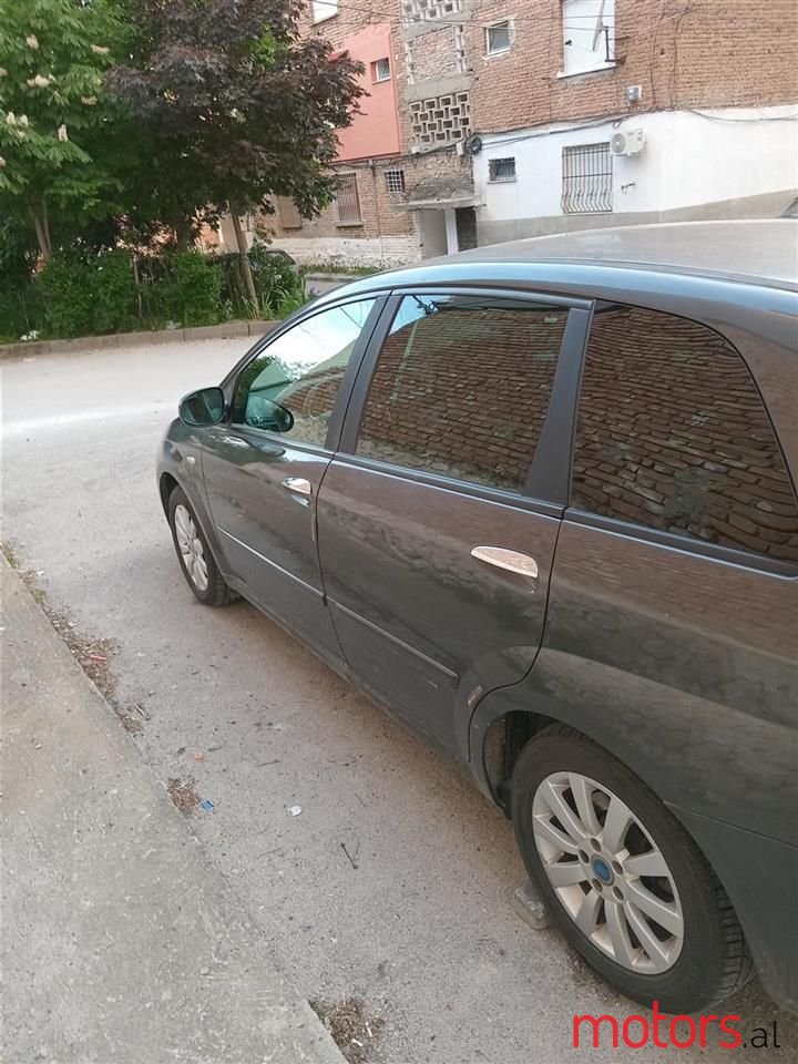 2006' Fiat Croma photo #4