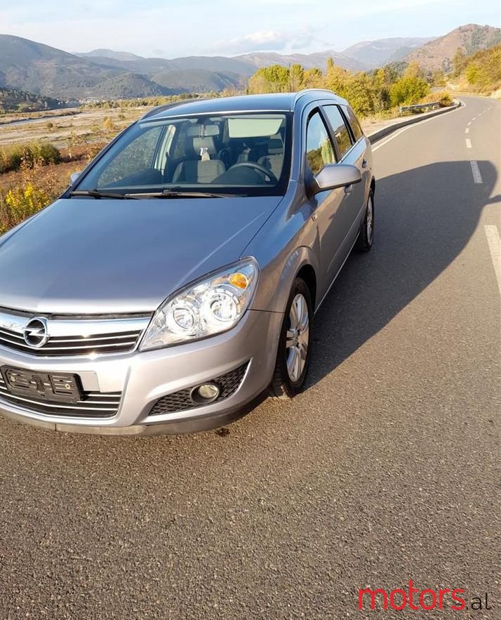 2007' Opel Astra photo #1